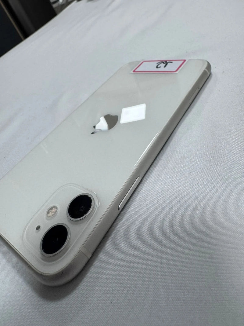 iPhone 11 128GB Branco 91% A-